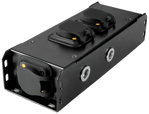 Een zwart, rechthoekig elektrisch aansluitingsmodule met drie stopcontacten en bevestigingsgaten aan de zijkanten.