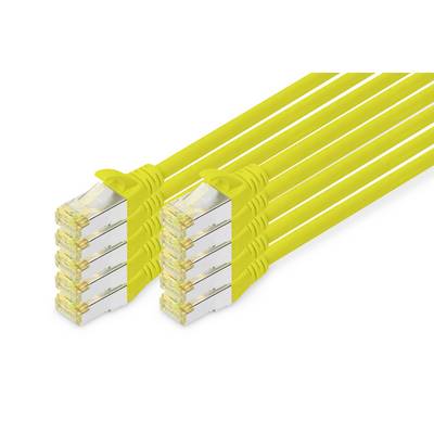 Gele Ethernet-netwerkkabels in twee naast elkaar liggende stapels, elk vijf kabels, die gegevensverbindingen symboliseren.