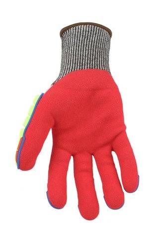 Een rode handschoen met een grijze boord en gekleurde vingertoppen. De handschoen lijkt gemaakt te zijn van fleece-stof.