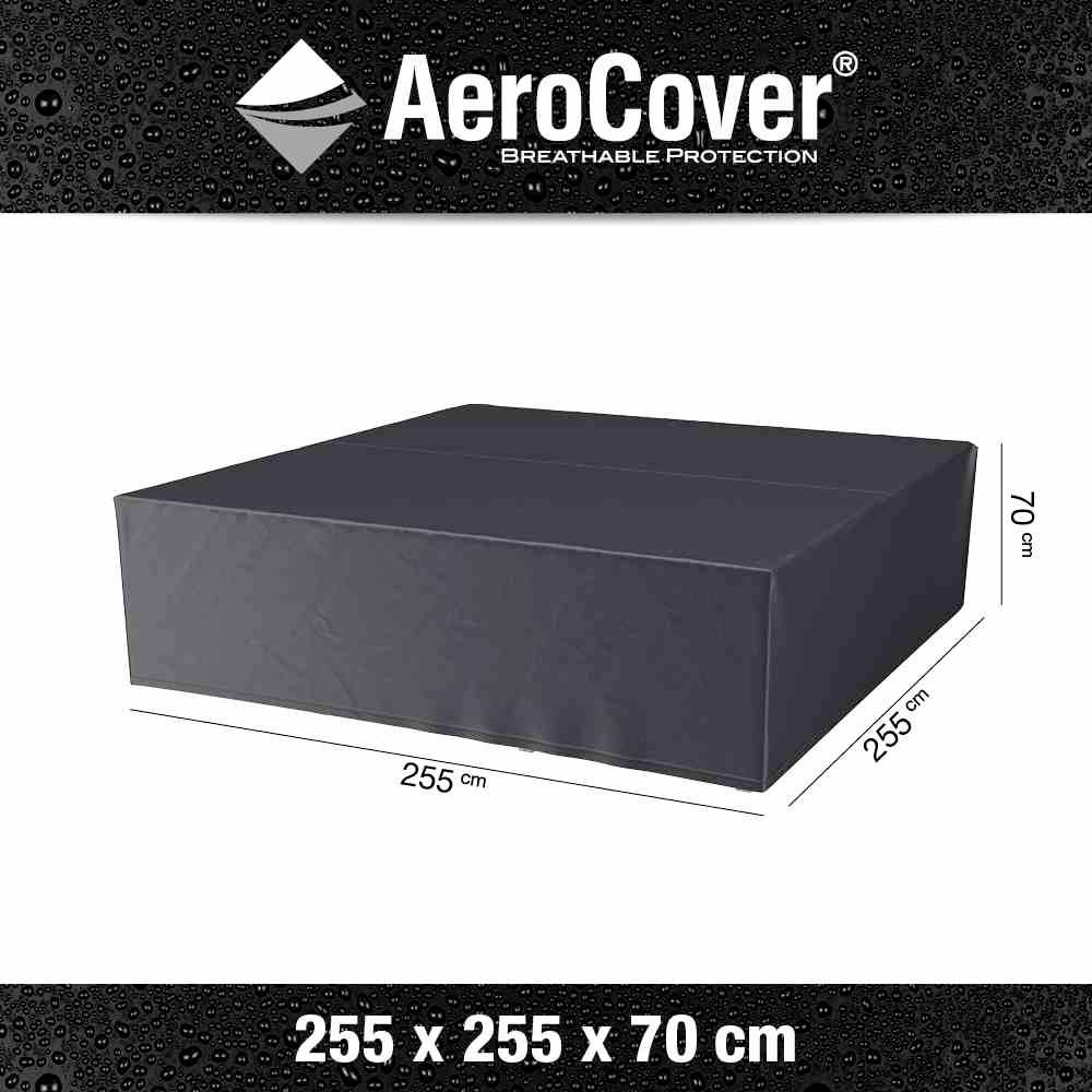 Een zwarte beschermhoes van AeroCover voor tuinmeubels met de afmetingen 255 x 255 x 70 cm.