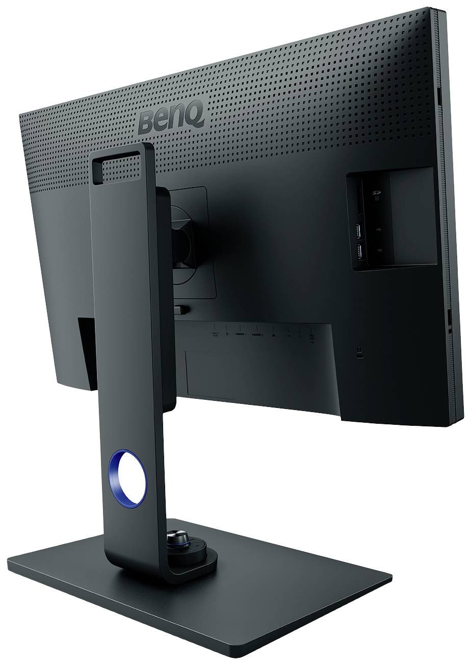 Een zwarte computermonitor van achteren, met een stabiele rechthoekige voet en een blauw ring-detail aan de standaard.