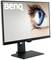 Een BenQ-monitor toont een groot, gedetailleerd beeld van een blauw oog op het scherm.