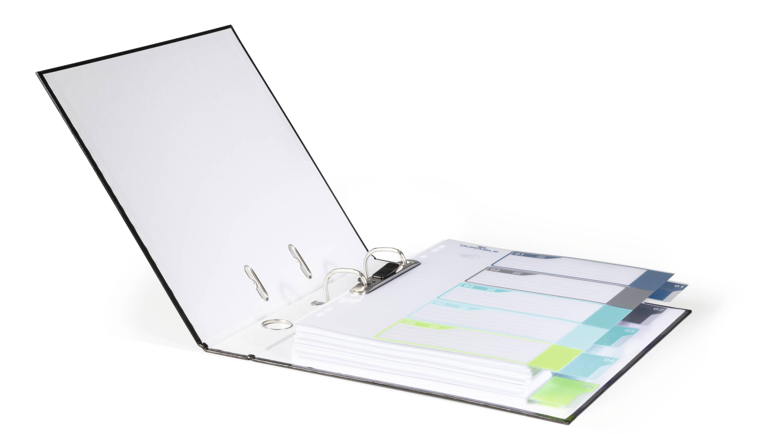 Map met opengevouwen ringen, bevat meerdere tabbladen in verschillende kleuren.