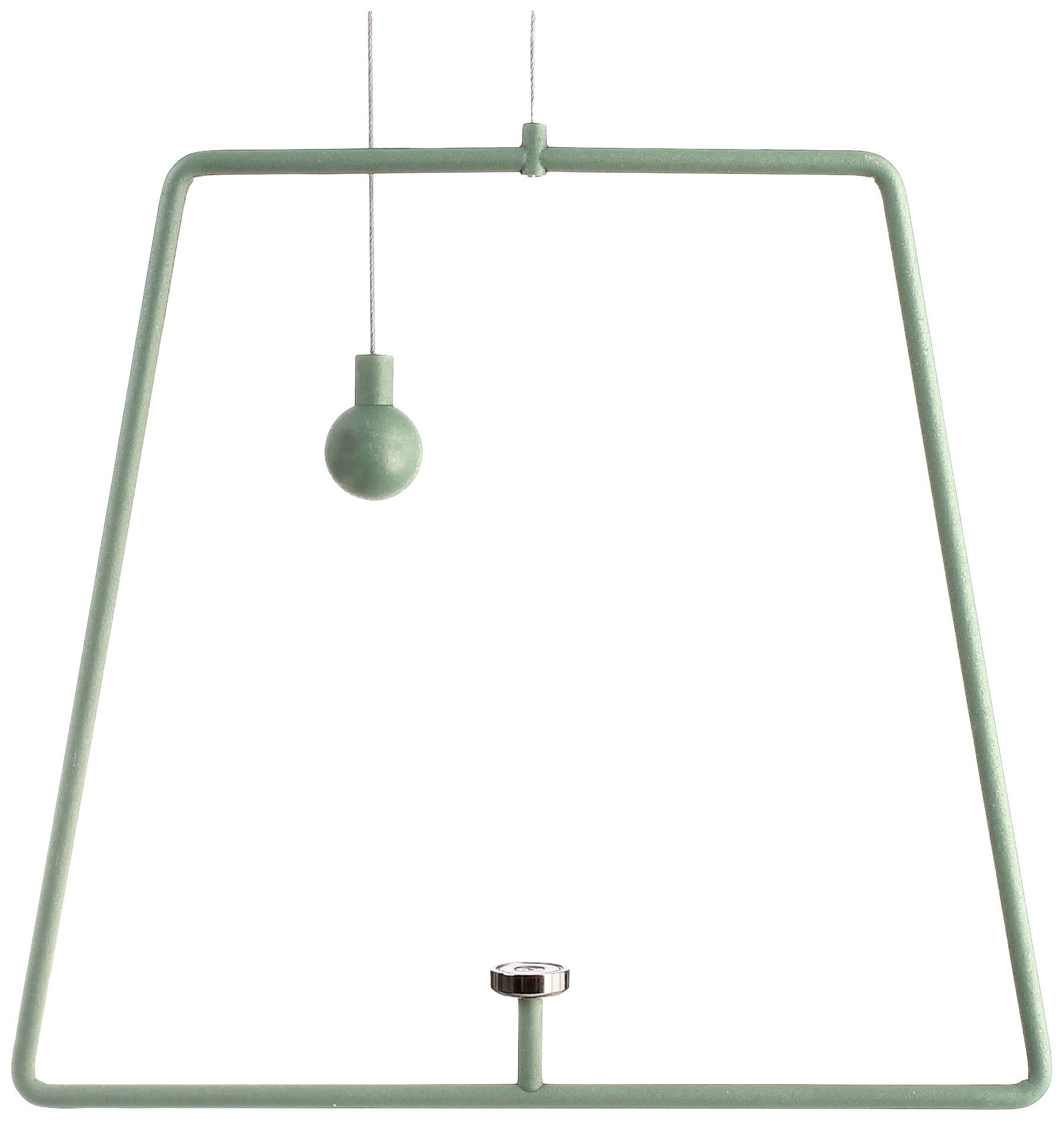 Een minimalistisch hangend object met een vierkant kader, een hangende bol en een klein rond element onderaan.