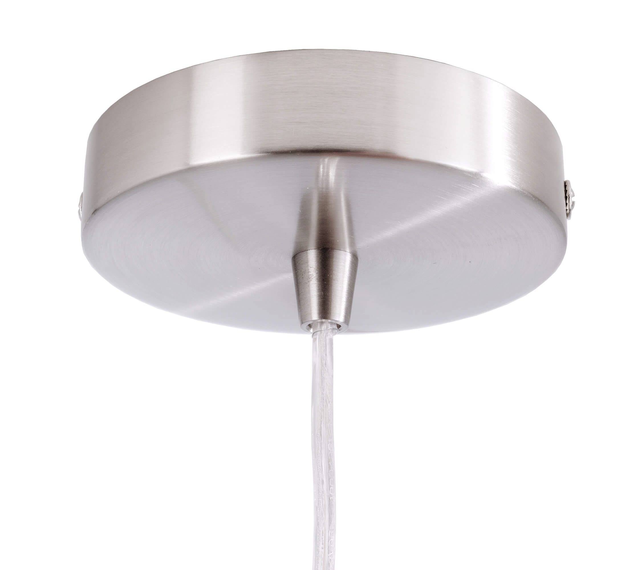 Metalen plafondbevestiging van een hanglamp met zichtbaar snoer aan de onderkant, in zilverkleur.