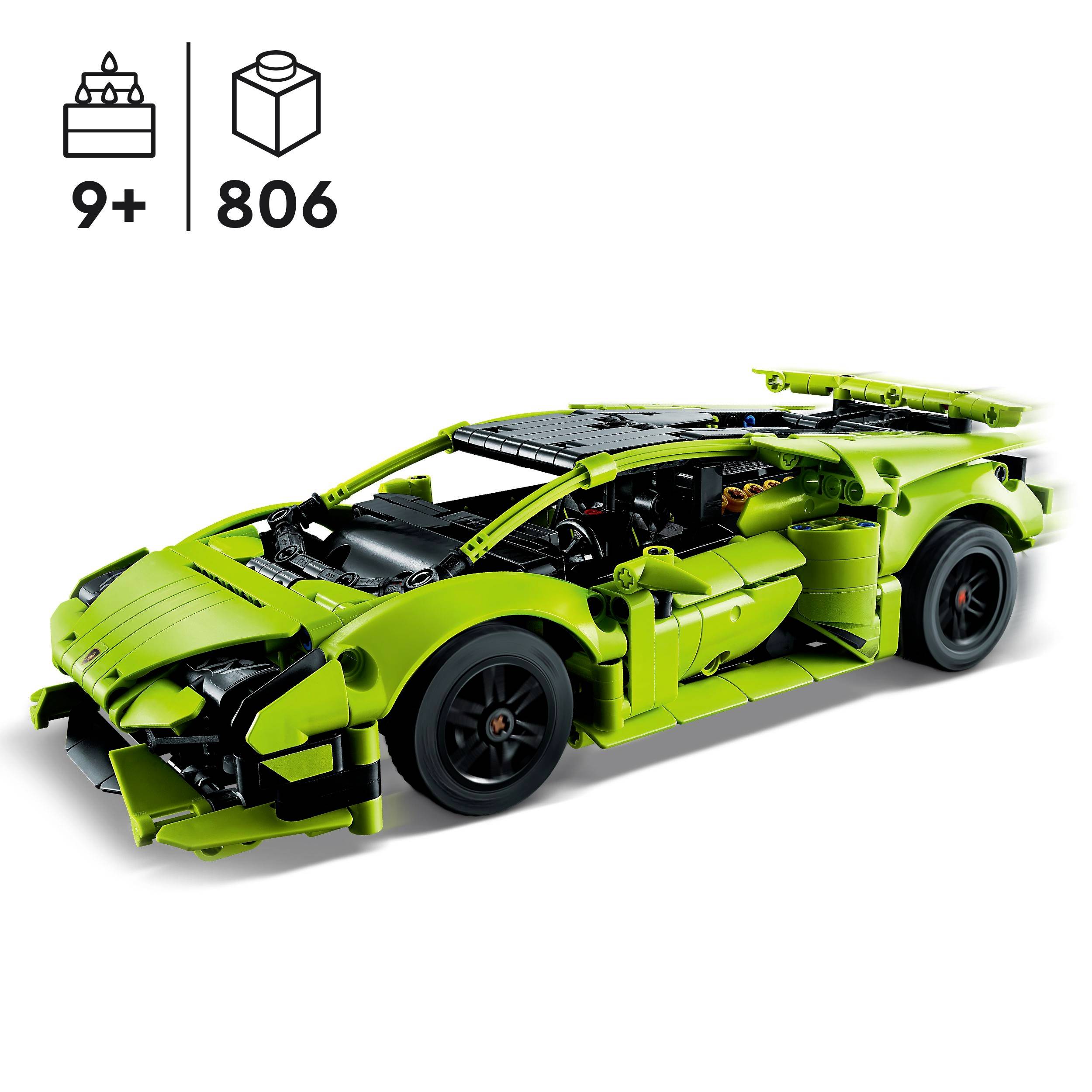 Een groene LEGO-auto, aanbevolen voor kinderen vanaf 9 jaar, 806 onderdelen. Het toont een sportieve wagen met veel details.
