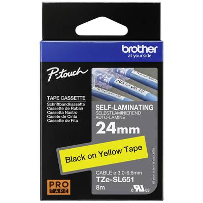 Een verpakking voor Brother P-touch labelcassette. Bevat zelflaminerend tape, 24 mm breed, 8 m lang, zwart op geel.