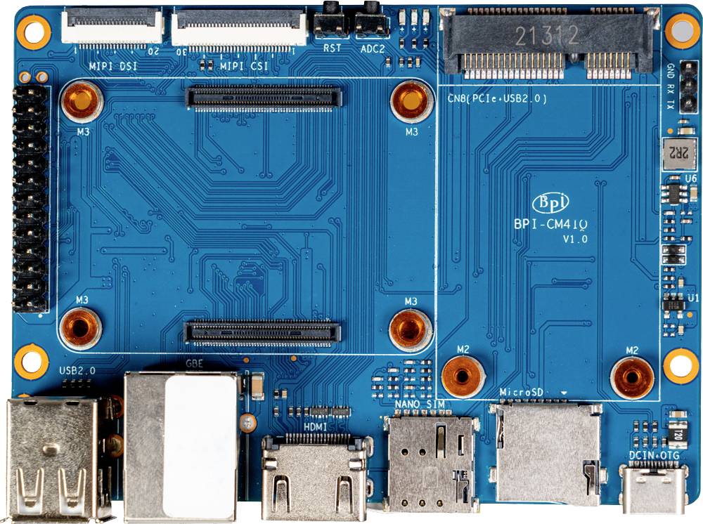 Blauw technisch PCB-bord met meerdere aansluitingen, waaronder HDMI, USB en MicroSD-sleuf, met daaronder de tekst 'BP1-CM4'.