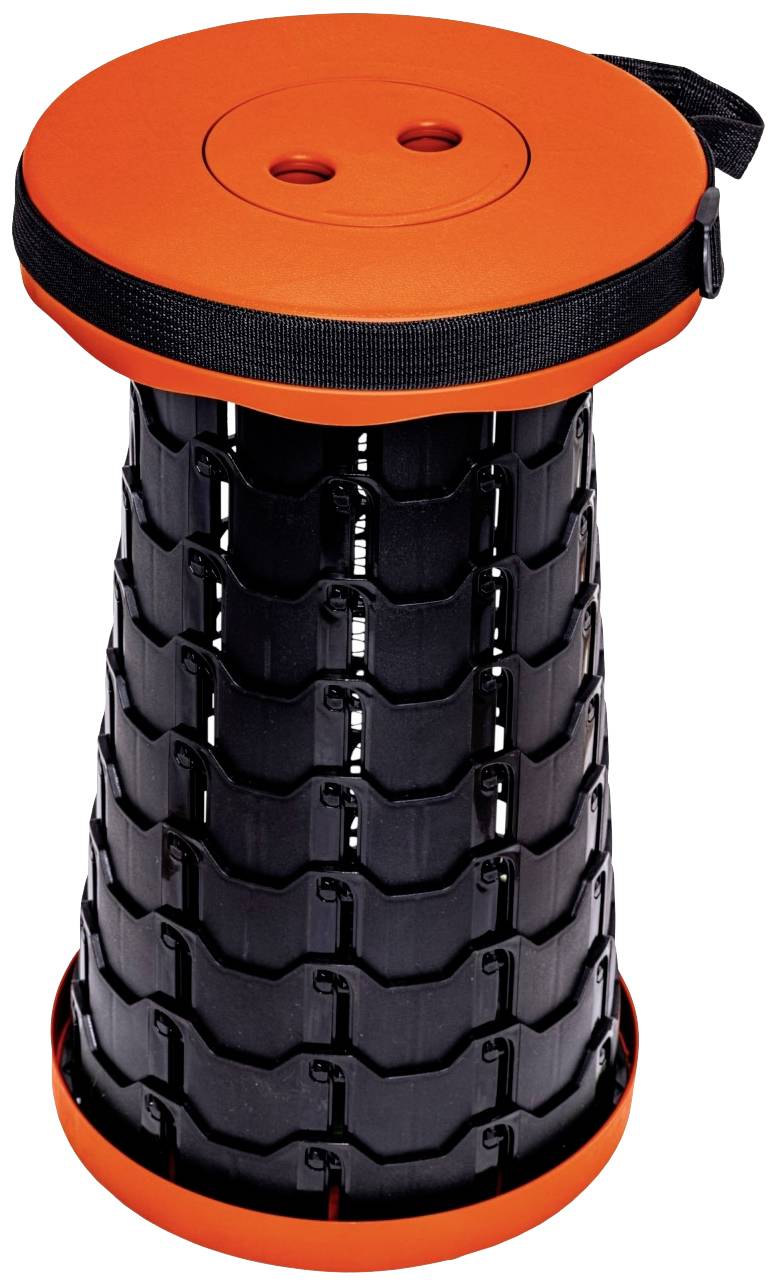 Opvouwbare zwarte kruk met oranje rand en draagband, ideaal voor onderweg en ruimtebesparend op te bergen.