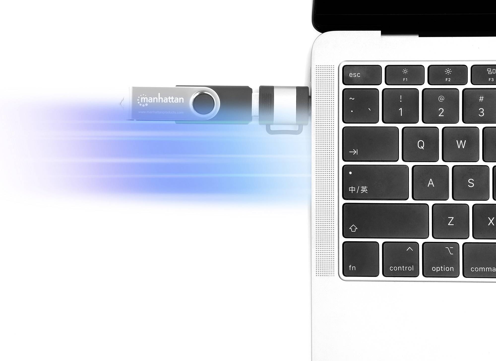 'Een USB-stick is in een laptop gestoken, getoond vanuit een bovenaanzicht. De stick heeft een blauwe gloed en er zijn bewegingseffecten zichtbaar.'
