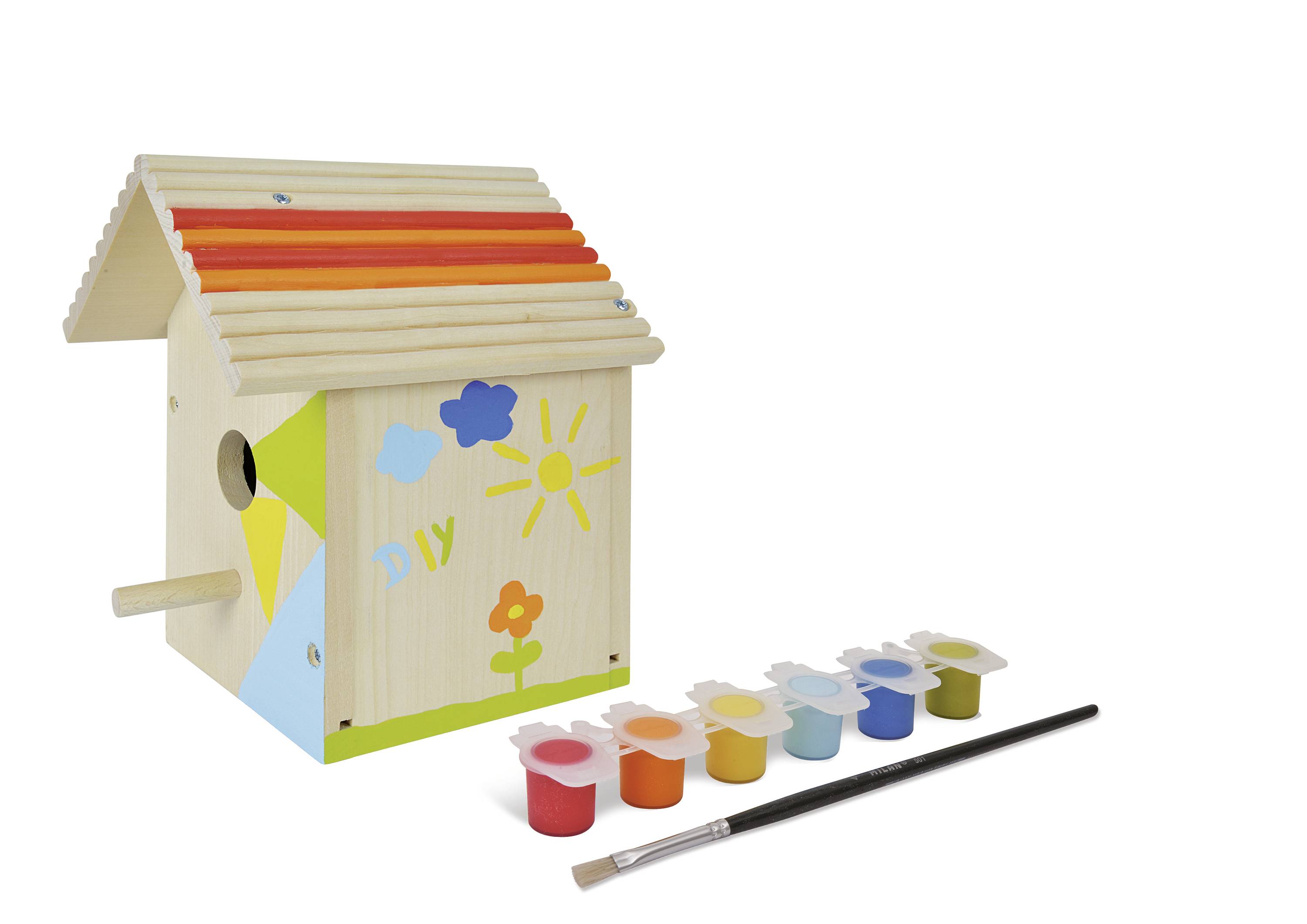 Bouwpakket voor een vogelhuisje met penseel en zes verschillende kleuren om te beschilderen. Op het vogelhuisje is een beschilderd bloemen- en zonnemotief aangebracht.