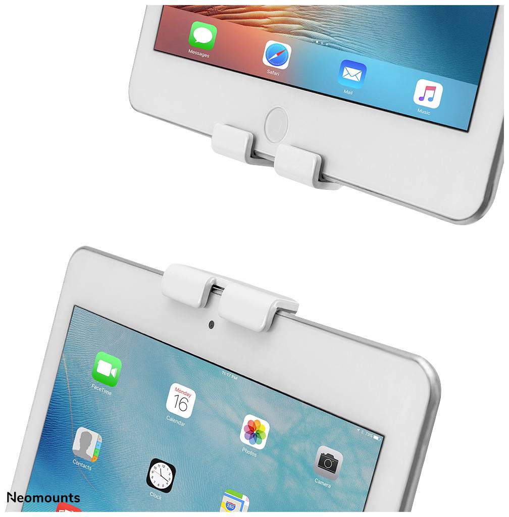 Een tablet met schermhouder toont apps op het display: Agenda, Klok, Contacten, Muziek. De houder bevestigt het tablet stevig.