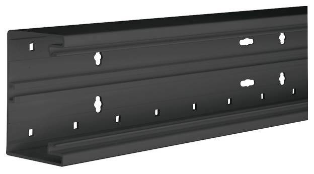L-vormige metalen rail met meerdere gestanste gaten, geschikt voor railbevestigingen of industriële toepassingen.