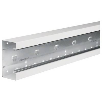 Witte kabelgoot met metalen binnenkant, geschikt voor installatie en geleiding van elektrische leidingen.
