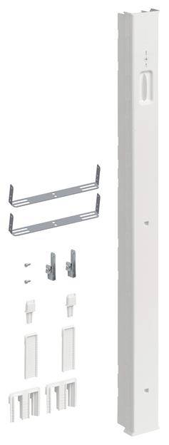 Een witte metalen paal met bevestigingsonderdelen en houders. Geschikt voor montage in rekstellingen.