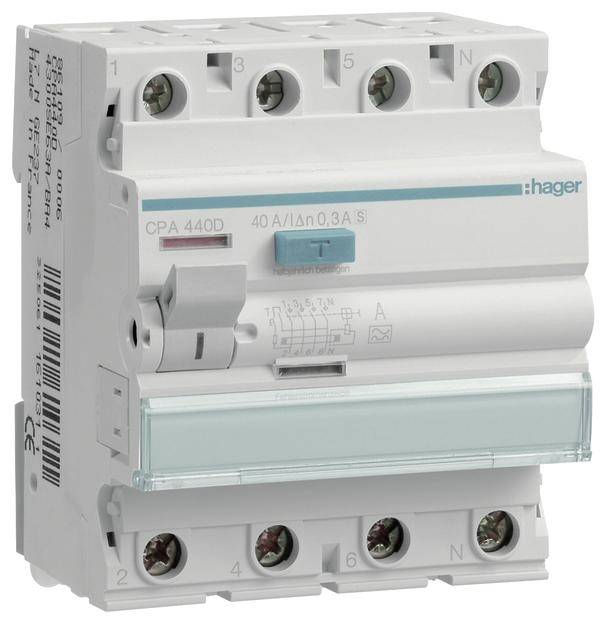 Een elektrische aardlekschakelaar van het merk Hager, model CPA440D, met vier aansluitingen, heeft een stroomsterkte van 40 A en een beveiligingstype van 0,3 A.