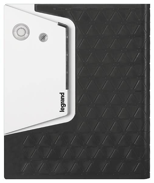 Elektrische wandmontage met modern design, zwart geometrisch patroon en Legrand-logo, geschikt voor technische binneninstallaties.