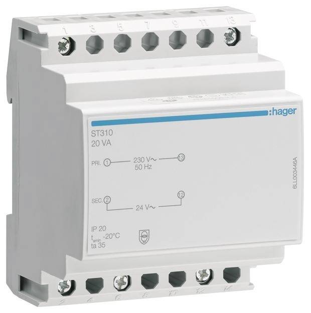 Een witte transformator van het merk Hager, model ST310, voor 230 V primaire spanning en 24 V secundaire spanning, beschermingsklasse IP20.