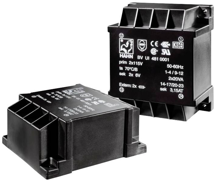 Twee zwarte transformatoren met witte technische specificaties op de bovenkant, geschikt voor 50-60 Hz en verschillende spanningsinstellingen.