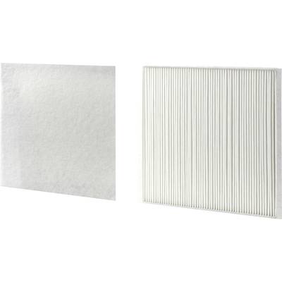 Twee luchtfilters: links een platte, gestructureerde filter; rechts een geplooide filter. Beide zijn wit en naast elkaar geplaatst.