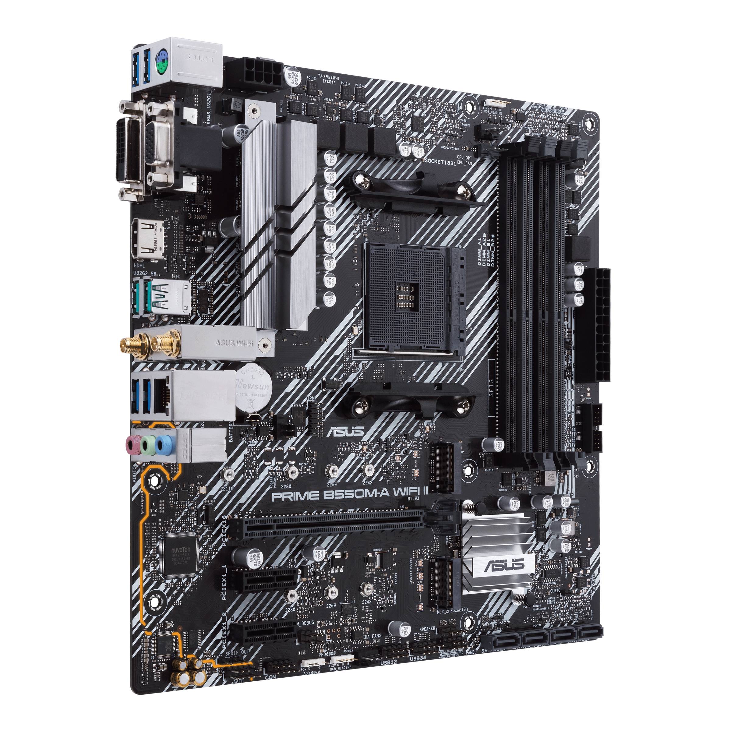 Zwart ASUS Prime B550M-A WiFi II moederbord met zilveren accenten, PCIe-sleuven, RAM-sleuven en verschillende aansluitingen.