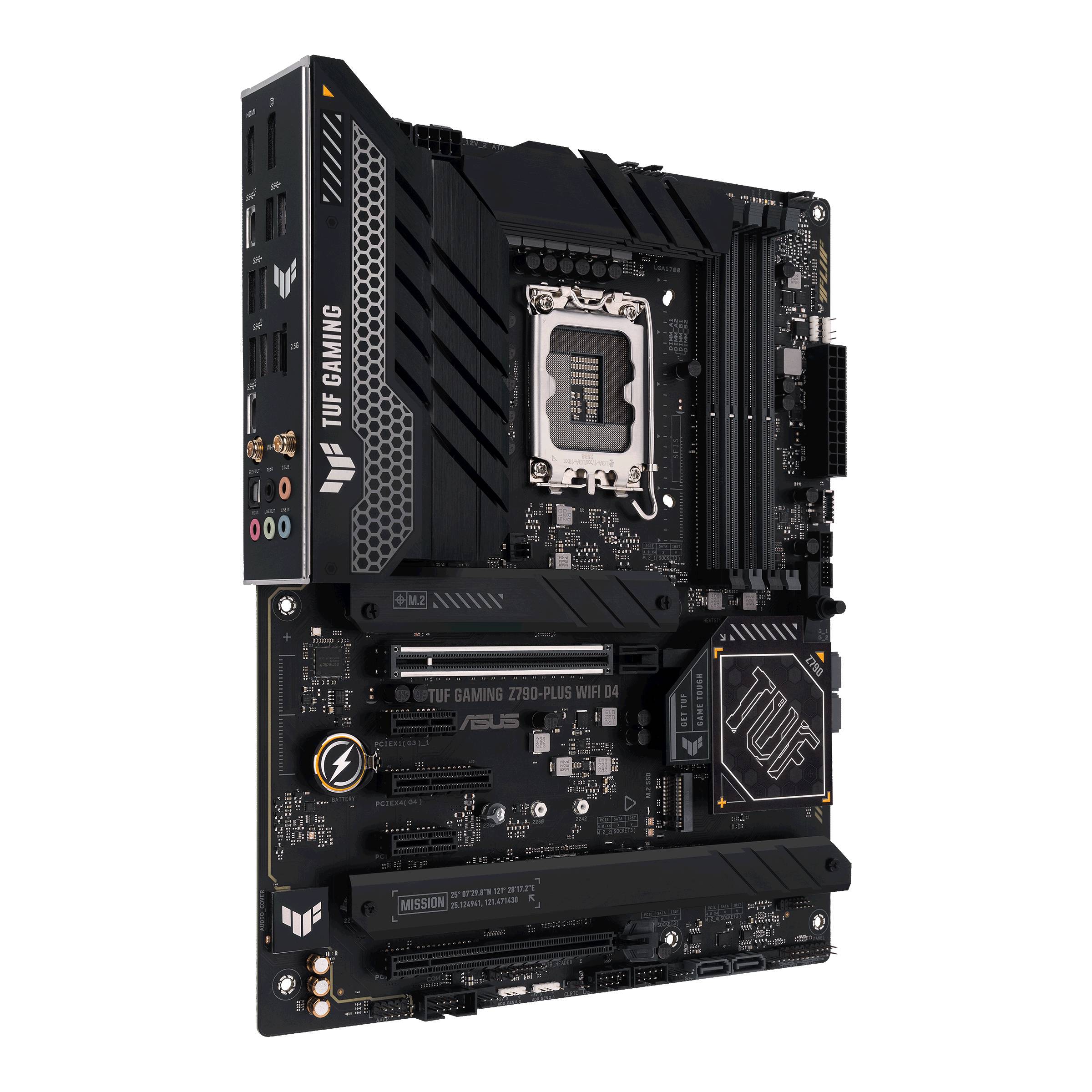 Een moederbord met meerdere PCIe-sleuven, CPU-socket en RAM-sleuven, gemarkeerd met 'TUF GAMING Z790-PLUS WIFI D4'.
