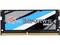 Een RAM-module van het merk G.SKILL, model Ripjaws DDR4, zwart met blauwe accenten, geschikt voor computerupgrades.