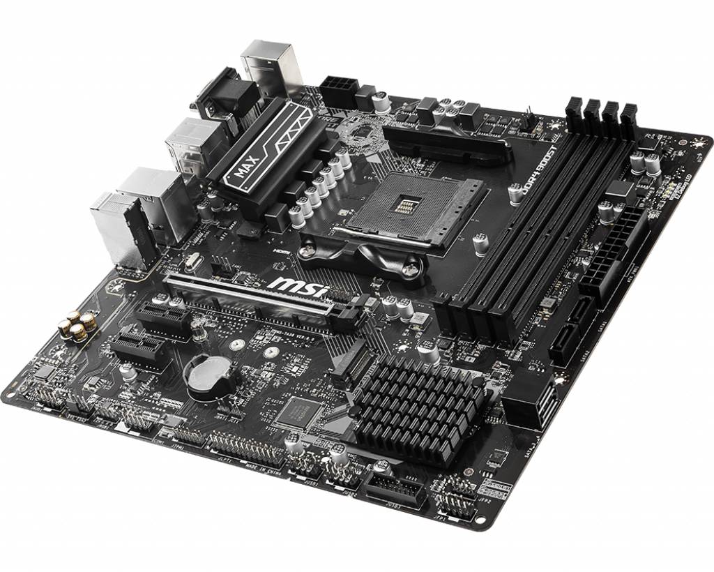 Een computermoederbord met meerdere aansluitingen, RAM-sleuven en een CPU-socket. Het merk 'MSI' is zichtbaar.