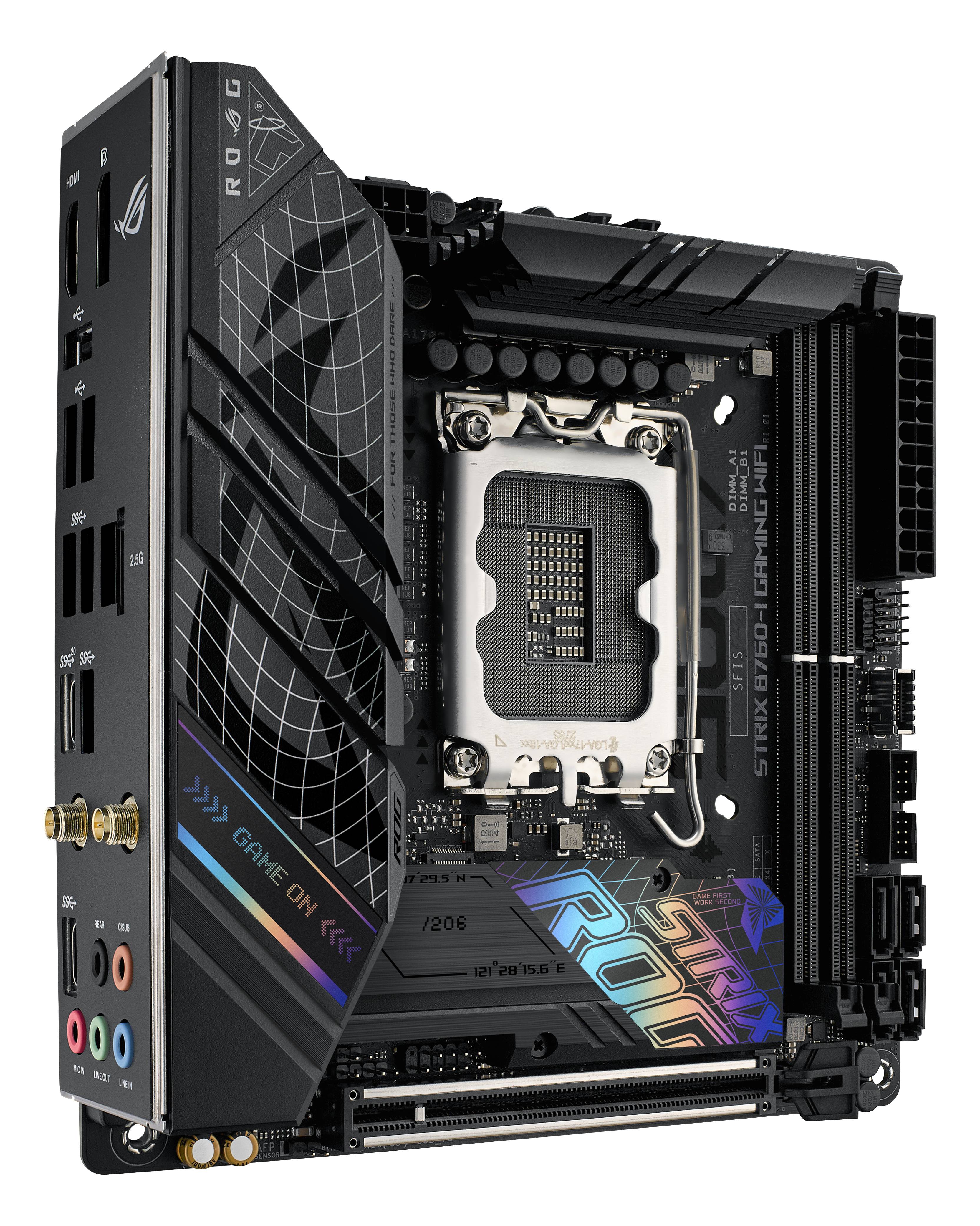 'ASUS ROG STRIX B760-I Gaming WiFi' Moederbord, toont CPU-socket, RAM-sleuven en aansluitingen, geschikt voor gaming-pc's.