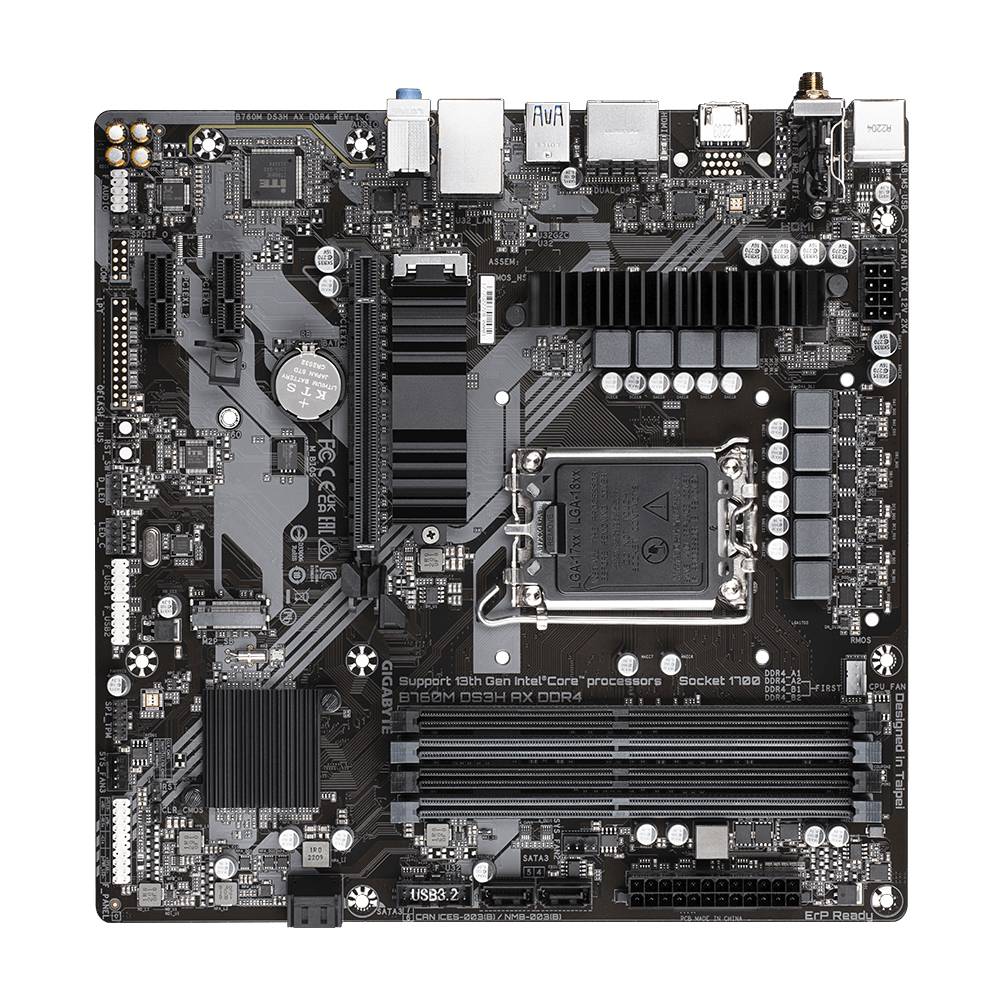 Een computermoederbord met meerdere aansluitingen en sleuven ter ondersteuning van de installatie van processor, RAM en andere componenten.