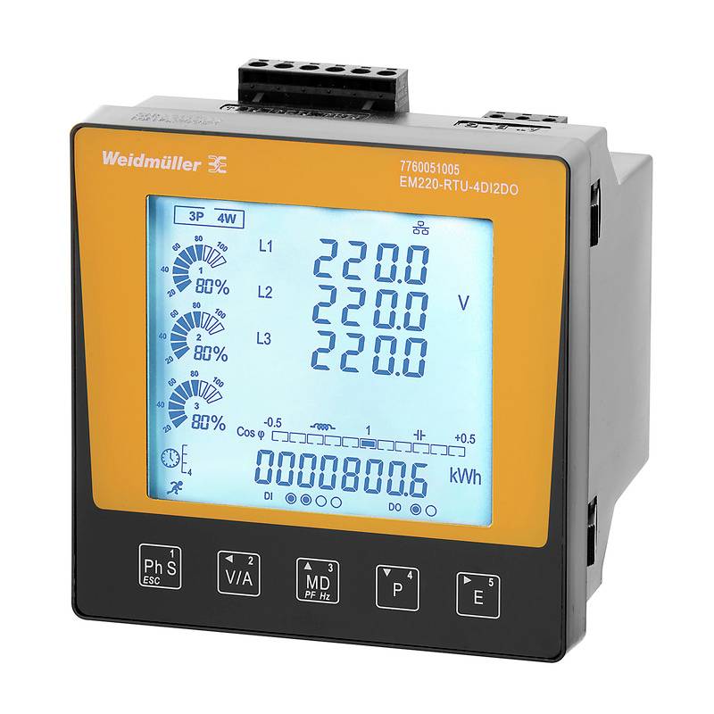 Een digitale elektriciteitsmeter met een verlicht display toont drie spanningswaarden van elk 220 V en een energieverbruik van 0,000081 kWh.
