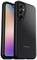 Een zwarte Samsung-smartphone met beschermhoes. Links de achterkant met camera's, rechts het display met gekleurde achtergrond.