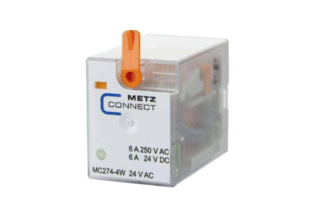 Een elektrisch relais met een wit behuizing, oranje schakelaar en het opschrift 'Metz Connect'. Geschikt voor 6A 250V AC of 6A 24V DC.