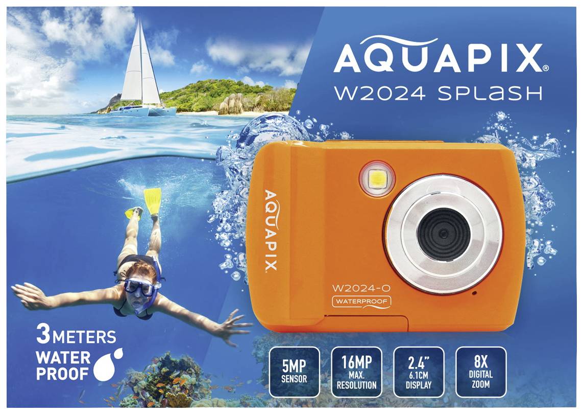 Een oranje onderwater camera met het opschrift 'Aquapix W2024 Splash', 5MP sensor, 16MP resolutie, 2.4" display, 8x zoom. Links zwemt een duiker, boven is een zeilboot.
