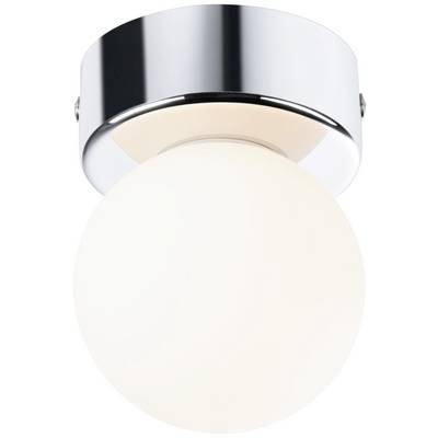 Moderne, ronde plafondlamp met glanzende chromen rand en melkwitte glazen diffuser, verspreidt gelijkmatig zacht licht.