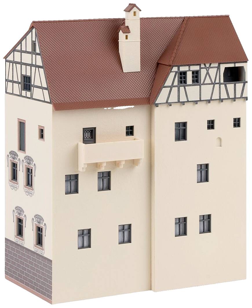 Een maquette van een middeleeuwse vakwerkconstructie met een rood dak. Het heeft meerdere rijen ramen en een klein balkon.