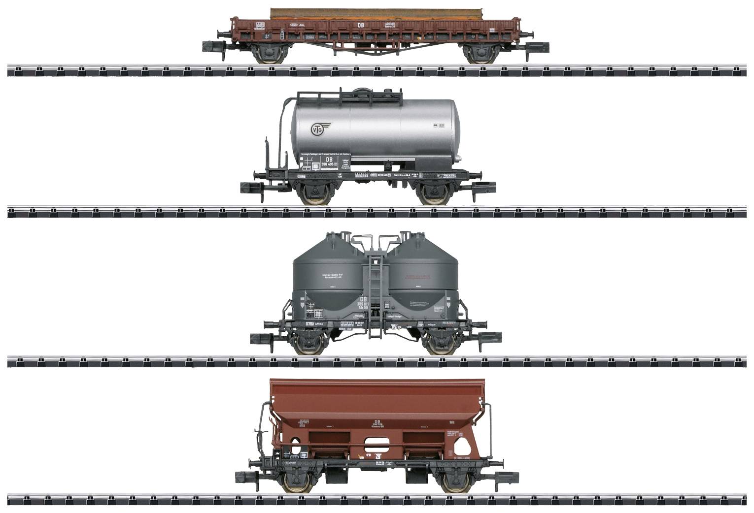 Vier goederenwagons op rails: bovenste open goederenwagen, daaronder een tankwagen, twee middelste silo-wagons, onderste gesloten goederenwagen.