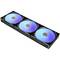 Drie naast elkaar geplaatste computerventilators met blauw-paarse verlichting, gemonteerd in een rechthoekig frame.