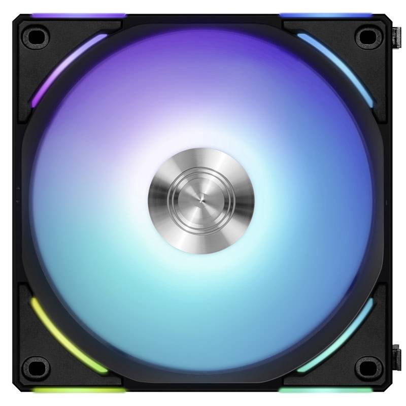 Een vierkante computerventilator met RGB-verlichting schijnt in blauw- en paarse tinten en heeft een metalen, glanzend middelpunt.