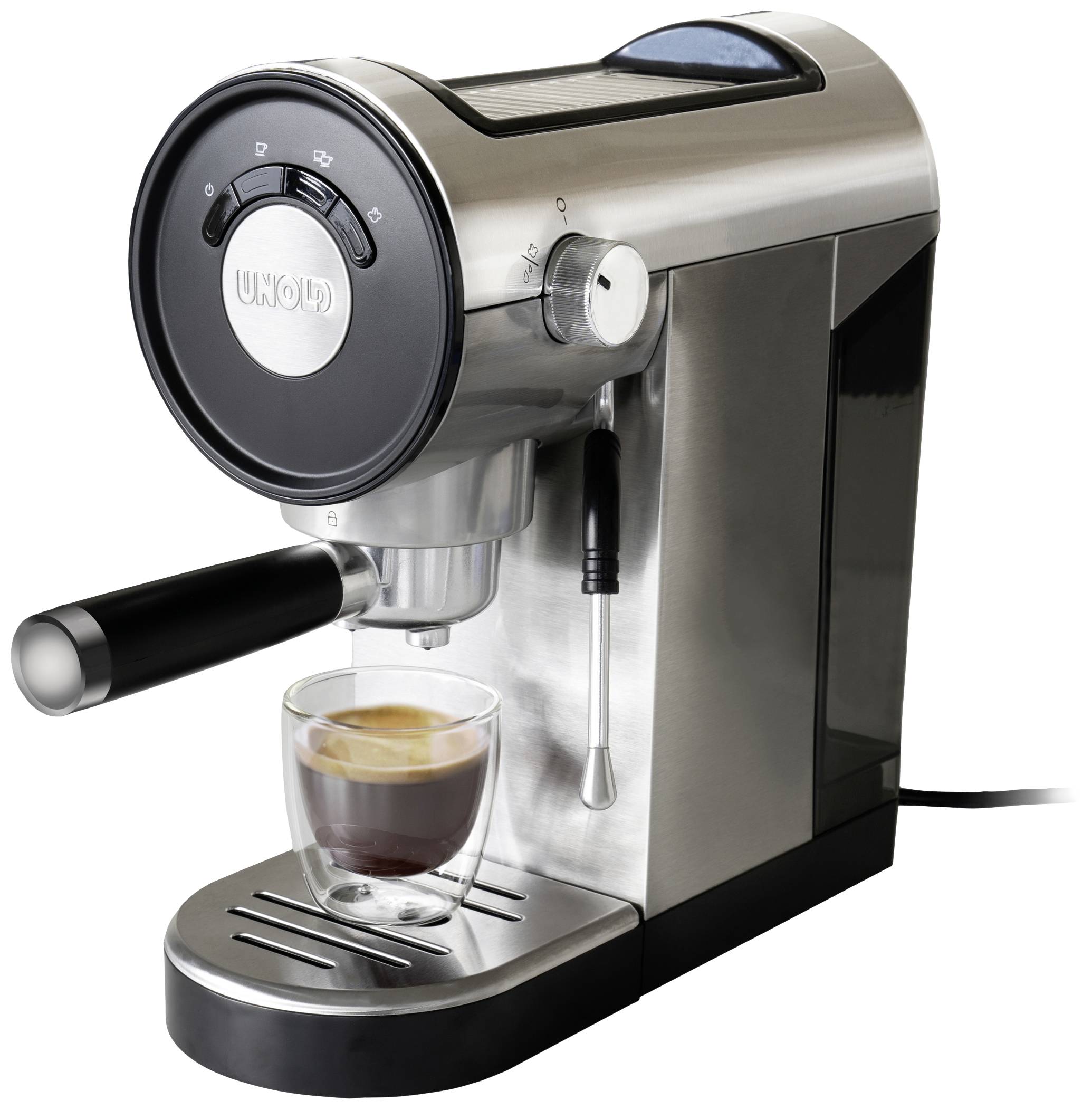 Een zilveren espressomachine met stoomstaaf die een espresso inschenkt in een transparante kop.