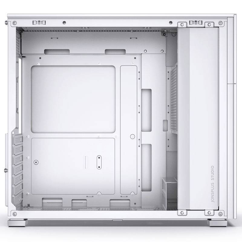 Een lege, witte computertoren gezien van opzij. Het toont interne vakken en sleuven voor hardwarecomponenten.
