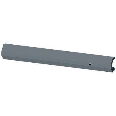 Lang, grijs metalen onderdeel, rechthoekig met afgeschuinde randen en een klein gat aan de zijkant.