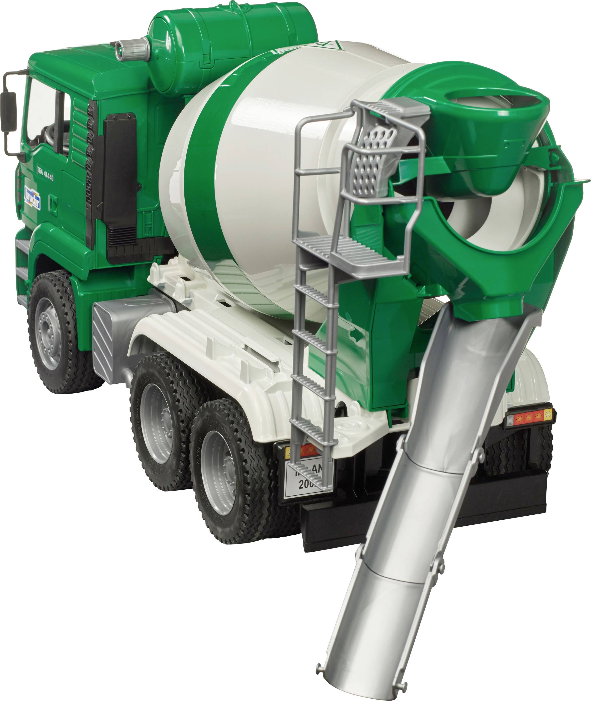 Betonmixer-vrachtwagen in groen-wit, weergegeven van opzij. Een pijp loopt naar achteren, vermoedelijk voor het lossen van beton.