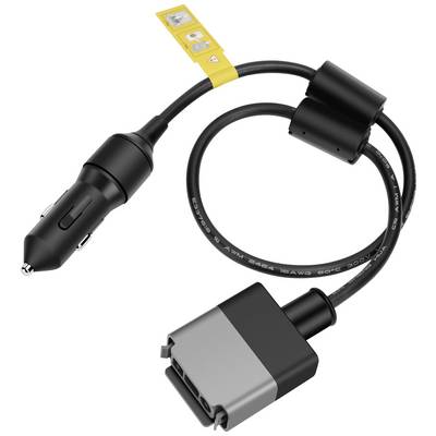 Zwart auto-laadkabel met rechthoekige adapter en geel etiket, geschikt voor aansluiting in een auto-sigarettenaansteker.
