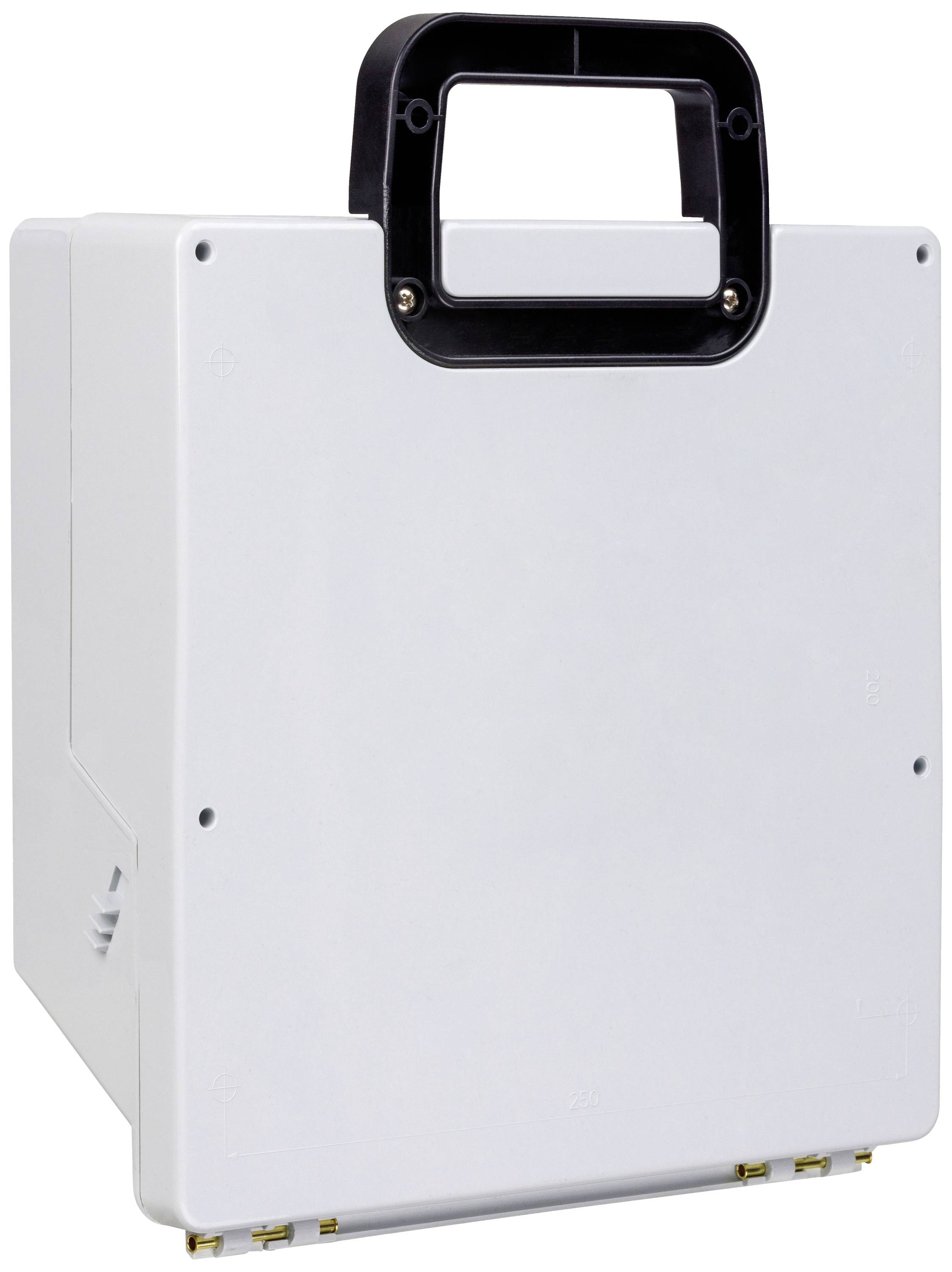 Witte, vierkante doos met zwarte handgreep bovenaan; mogelijk een draagbaar apparaat of gereedschapskist.