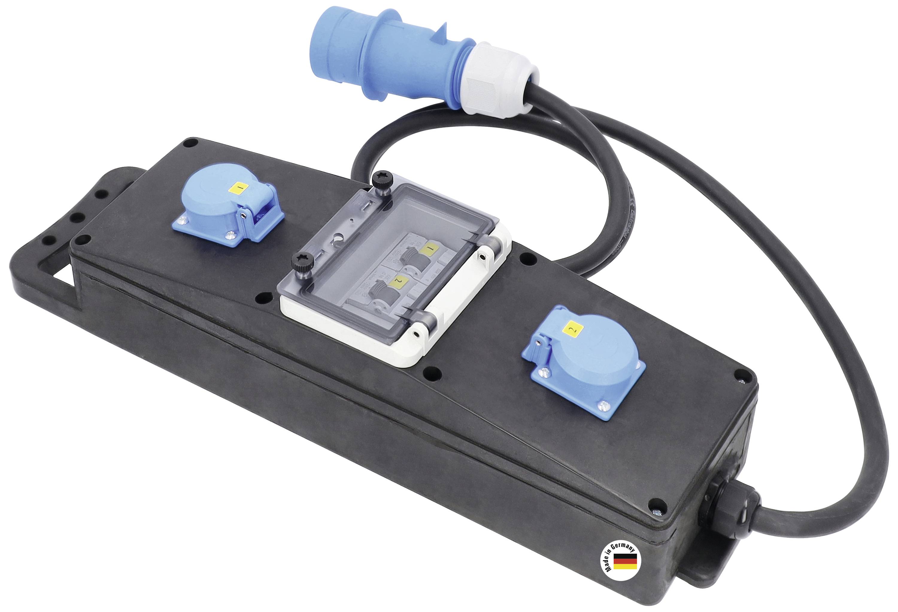 Een zwarte stroomverdeler met meerdere blauwe stopcontacten en een dik kabel. Een klein Duits vlagpictogram is zichtbaar.