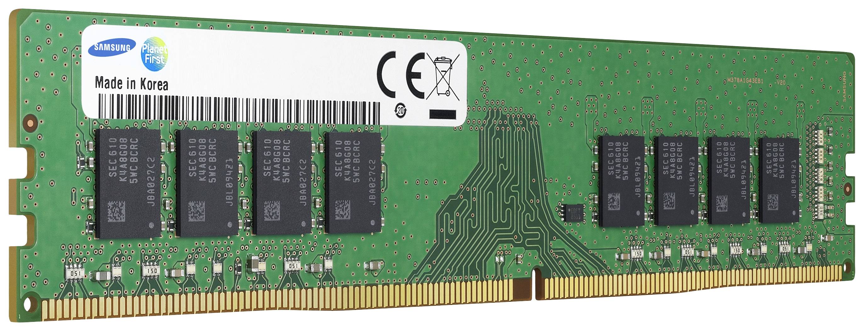 Een groene Samsung DDR4 RAM-geheugen, met meerdere zwarte chips en een sticker met de tekst 'Made in Korea'.