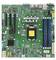 Groene moederbord met verschillende elektronische componenten, waaronder RAM-slots, processor-socket en aansluitingen.