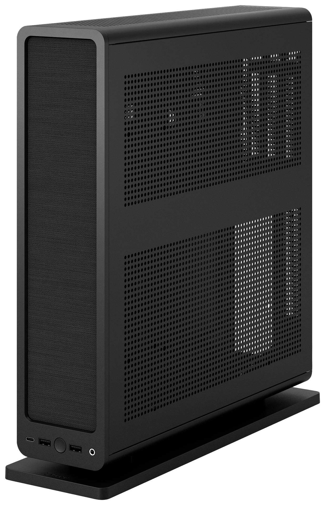 Een zwart, verticaal computerbehuizing met geventileerde zijkanten en aansluitingen aan de voorkant; geschikt voor compacte pc-systemen.
