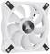 Een witte computerventilator met acht rotorbladen, zwarte behuizing en een zilver logo in het midden.